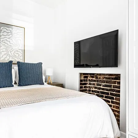 Apartment Stylish & Comfy 4bdr & 1bth In Midtown Manhattan *