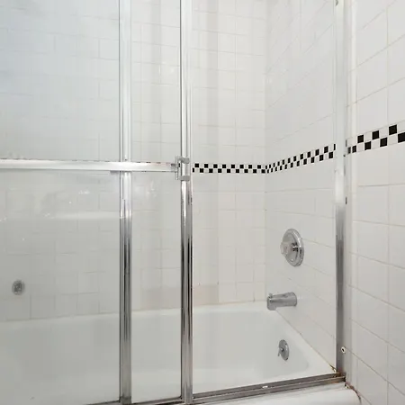 Charming 3-bedroom In Midtown West New York
