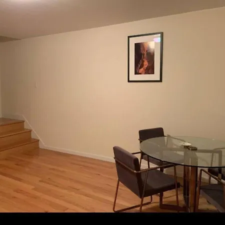 Stunning, Spacious House In Brooklyn, Nyc! Homestay New York