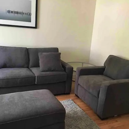 Homestay Stunning, Spacious House In Brooklyn, Nyc! New York