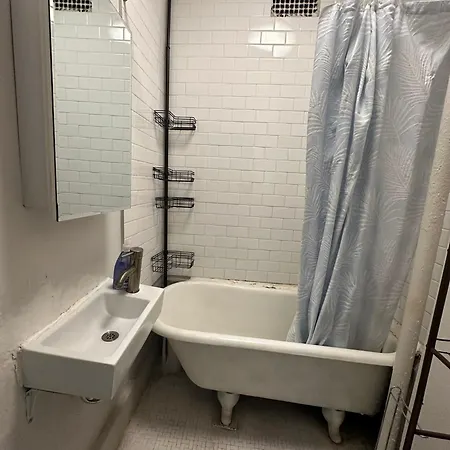 Cozy 2br In Nyc Lenox Hill New York