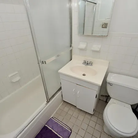 Midtown West Furnished 3 Bedroom Apartment *