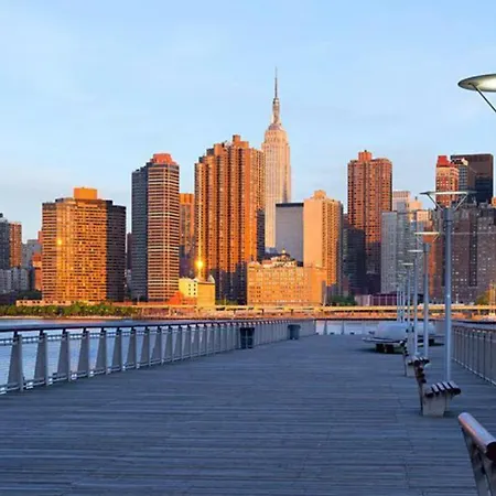 Napx Pods At Lic Manhattan View * New York