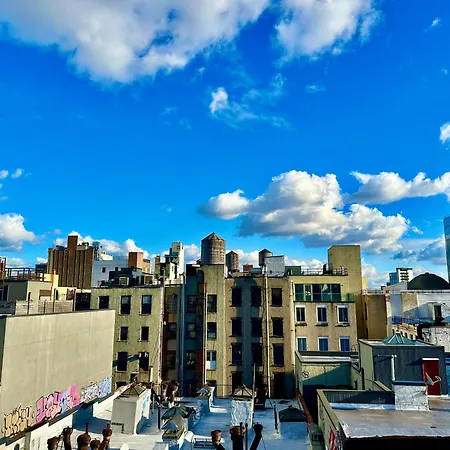 Luxury In Little Italy 2 Bedroom Private Balcony Apartment