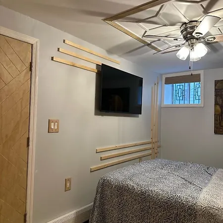 Apartment Brooklyn Brownsville Bomber