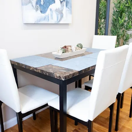 3 Bedroom In Manhattan Apartment