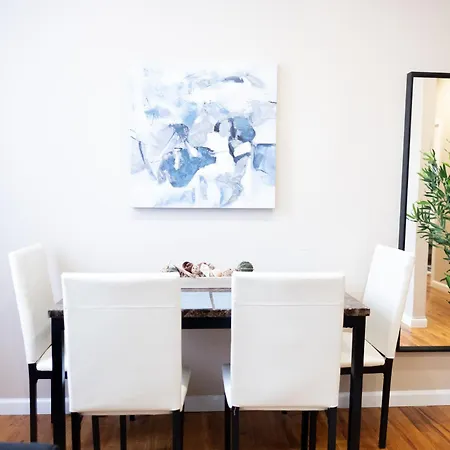 3 Bedroom In Manhattan Apartment New York