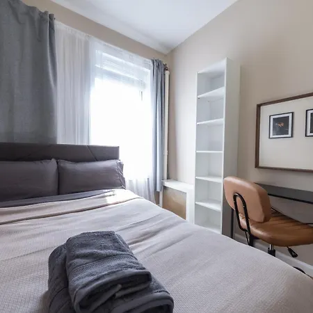 3 Bedroom In Manhattan *