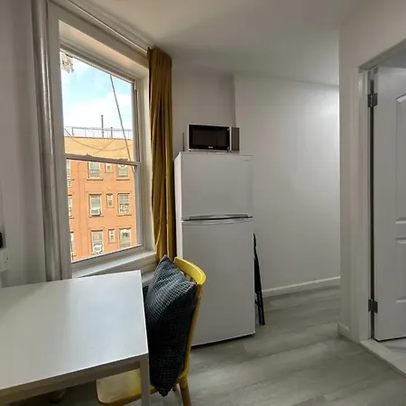 2 Bedroom Cozy