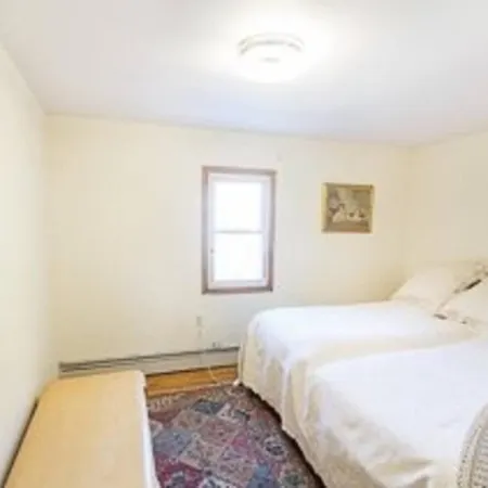 Apartment Skylighted Two Br In Multicultural Neighborhood, 25 Minutes To Manhattan