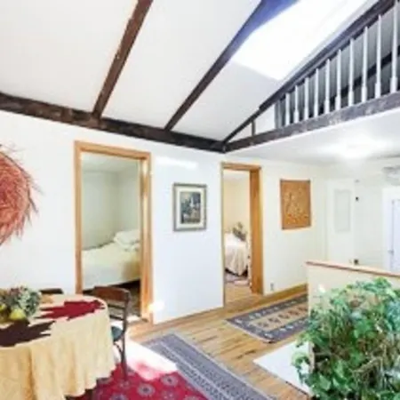 Skylighted Two Br In Multicultural Neighborhood, 25 Minutes To Manhattan Apartment