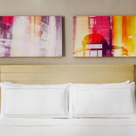Hotel Doubletree By Hilton New York Times Square West 4*
