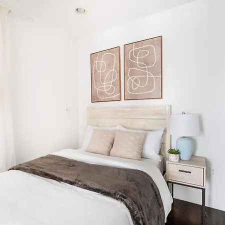 69-5b I Stylish Lower East Side 1br Brand New New York