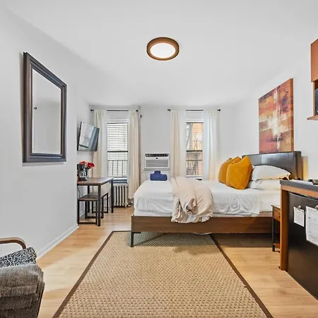 Apartment Great Location In Times Square Near Subway