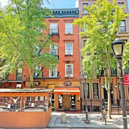2br In Times Square Near Restaurants * New York