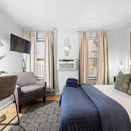 Walk To Time Square Cozy Apartment *
