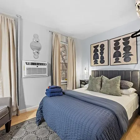 Walk To Time Square Cozy Apartment