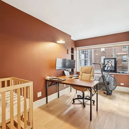 Sophisticated Corner Apartment Manhattan * New York