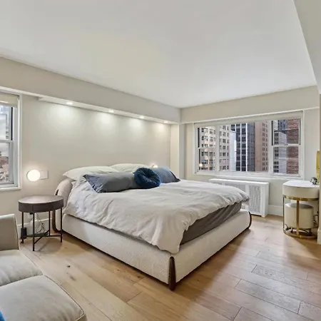 Apartment Sophisticated Corner Apartment Manhattan New York