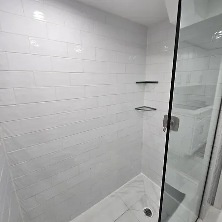 Modern Oasis 1 Apartment New York