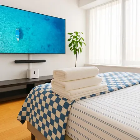 Nyc With Private Bathroom & Kitchenette Apartment *