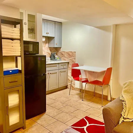 Intercon Ground Apartment *