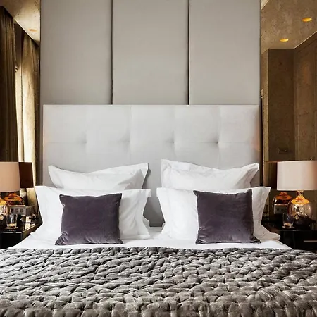Cozy In Chelsea Apartment
