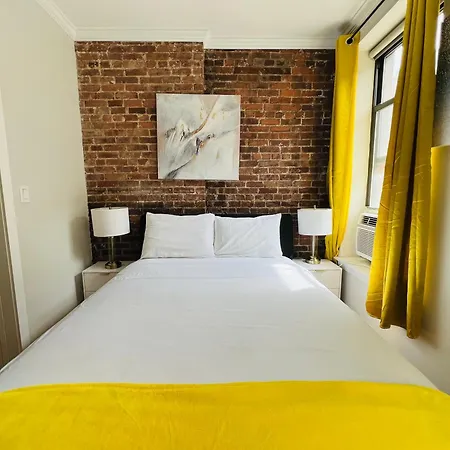The Avalon Luxe Apartment *