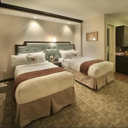Aura Brooklyn 4* New York