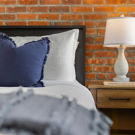 Rustic Nyc In Trendy Hudson Yard
