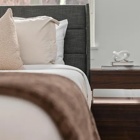 Modern 2br Steps From New York's Iconic Broadway * New York