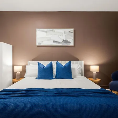 Beautifully Designed 3 Bdr In Dumbo Nyc