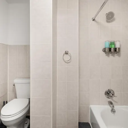 Beautifully Designed 3 Bdr In Dumbo Nyc Apartment *