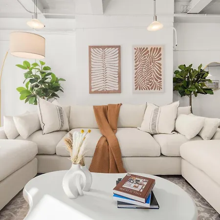 Beautifully Designed 3 Bdr In Dumbo Nyc Apartment *
