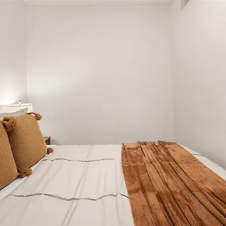 East Village Manhattan 3br For Life New York