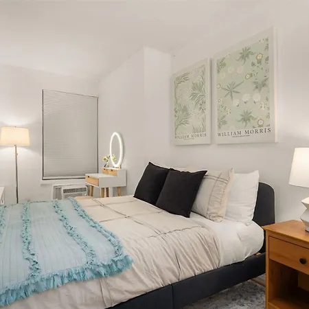 East Village Manhattan 3br For Life