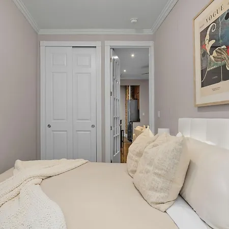 Spacious Midtown Retreat 2br Nyc Haven Near Landmarks New York