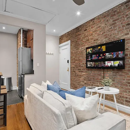Spacious Midtown Retreat 2br Nyc Haven Near Landmarks Apartment *