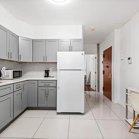 Hotel Monthly Lower East Side Two Bedroom 4*
