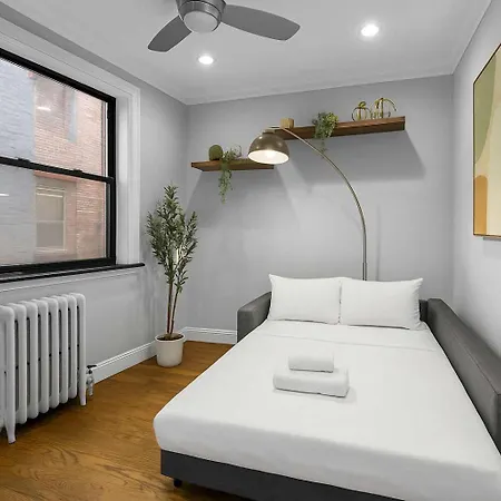 Apartment Modern Manhattan In Prime Spot New York
