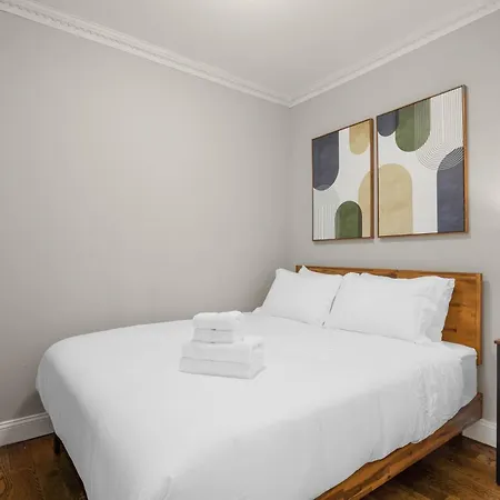 Stylish Nyc Retreat Near Attractions