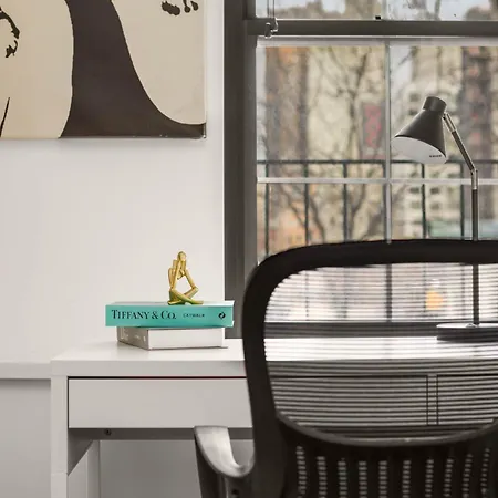 Apartment Nyc's Prime Location Upscale 2br