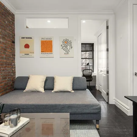 Nyc's Prime Location Upscale 2br Apartment