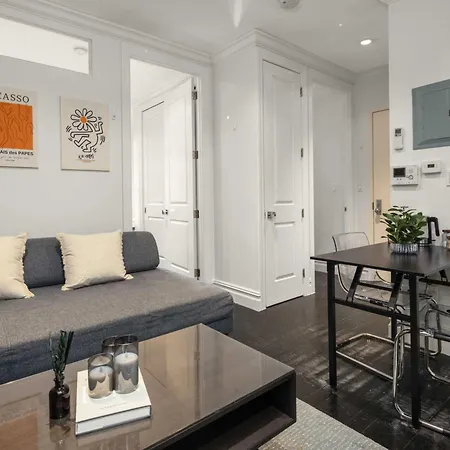 Nyc's Prime Location Upscale 2br *