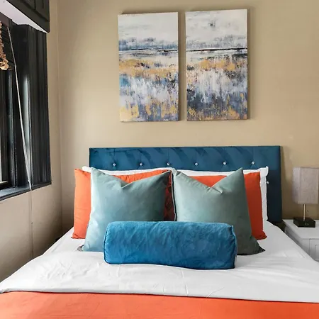 Nyc In The Location! Walking Distance To Everything! Apartment