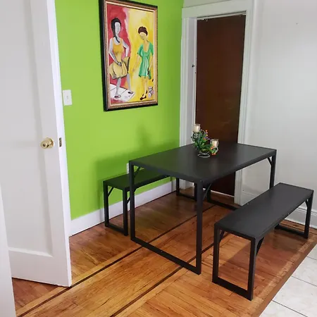 Apartment With Ayana In St Albans New York