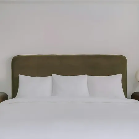 Nester Finn Grand Central 4*