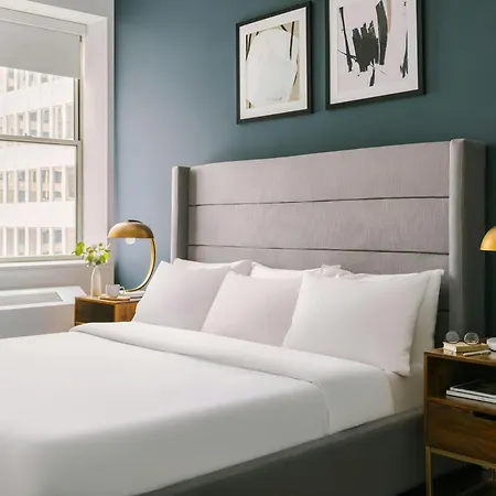 Nester Finn Financial District 4*