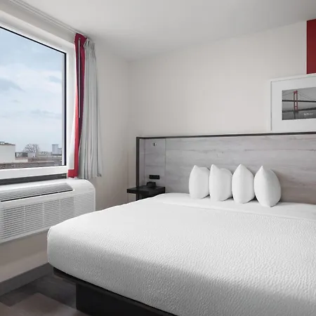 Hotel Ramada By Wyndham Brooklyn Near Flatbush
