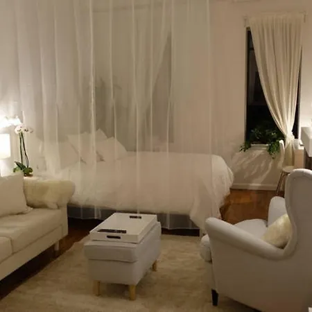 Sunny Chelsea Getaway * New York